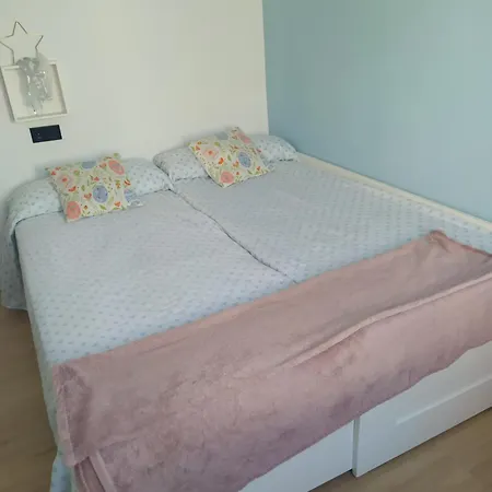 Ana Maria Tranquilo, Ideal Familias Διαμέρισμα Χιχόν