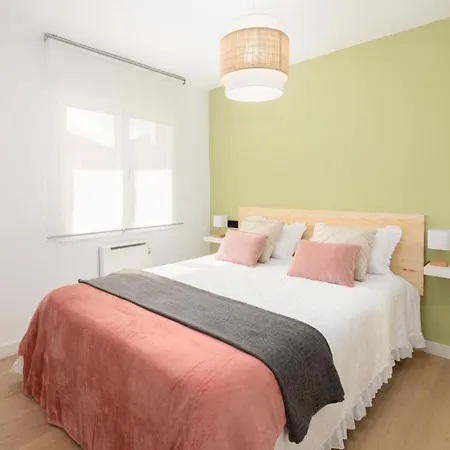 Ana María Tranquilo, Ideal Familias *