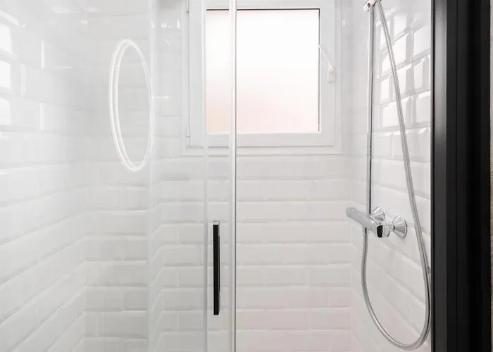 Ana Maria Tranquilo, Ideal Familias Apartman