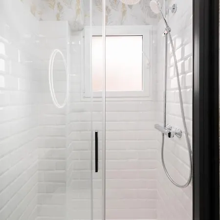 Ana Maria Tranquilo, Ideal Familias Апартаменти